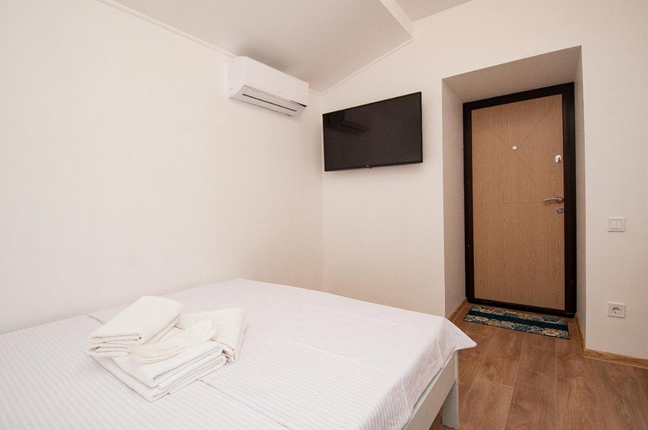 Suites On Chaikovskogo Odessa Exteriör bild