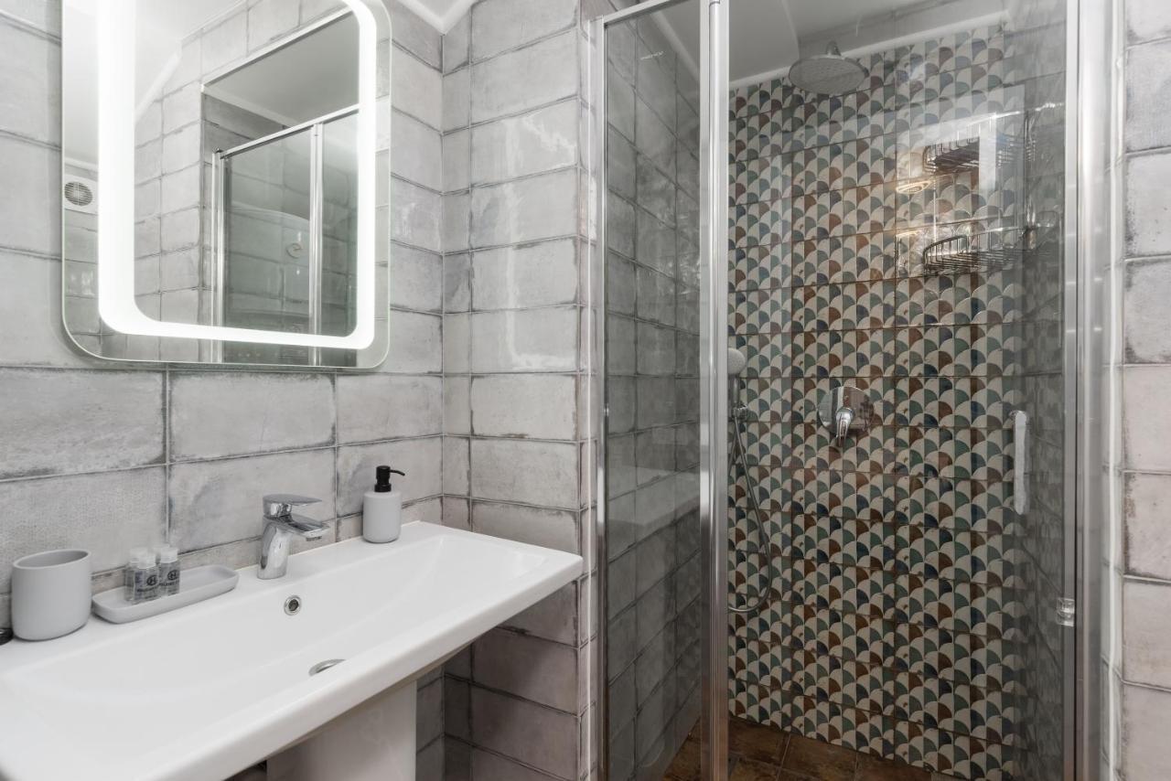Suites On Chaikovskogo Odessa Exteriör bild